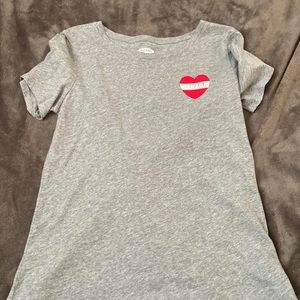 Great condition! Grey Canada shirt, Size womens XS, Old Navy.